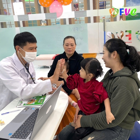 Bệnh hô hấp ở trẻ em gia tăng do nắng nóng kéo dài