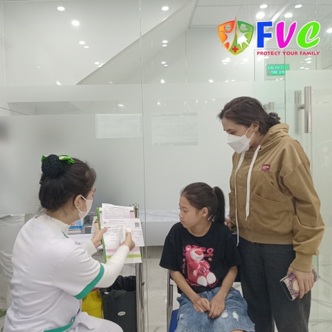 Bé 5 tuổi nguy kịch vì viêm não mô cầu, căn bệnh này lây nhiễm như thế nào?