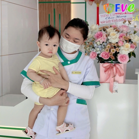 Trẻ bị viêm phổi và cách chăm sóc đúng tại nhà