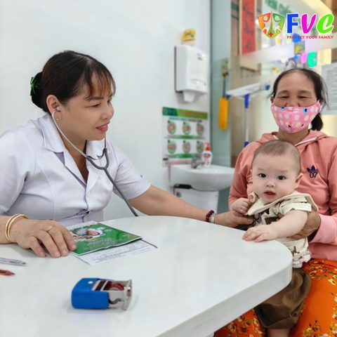 Đẩy mạnh kế hoạch tiêm vaccine cho người lớn, nhất là nhóm có bệnh nền