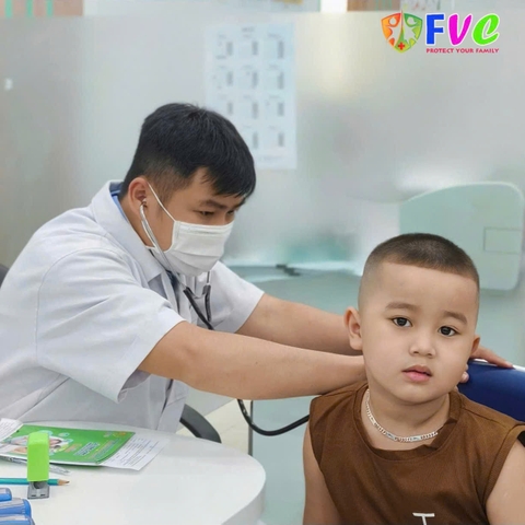 Chủ quan với chó nhà – Hai người bị chó cắn