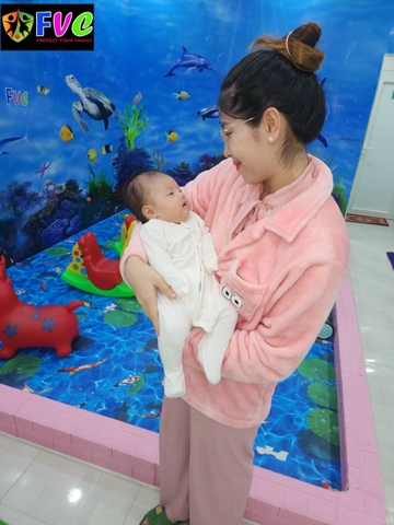 Trẻ dưới 1 tuổi khi ăn dặm: Những điều cần lưu ý để tránh gây hại