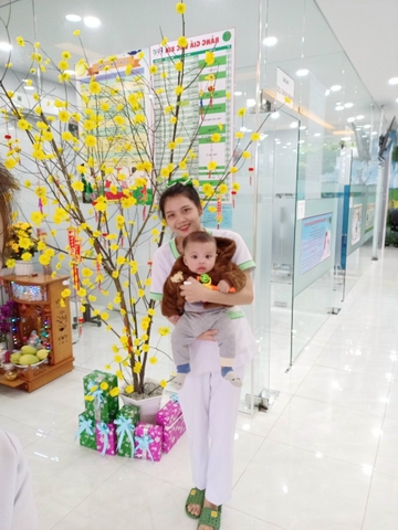 Trẻ sơ sinh bị sổ mũi, ngạt mũi cần xử trí đúng khi thời tiết lạnh