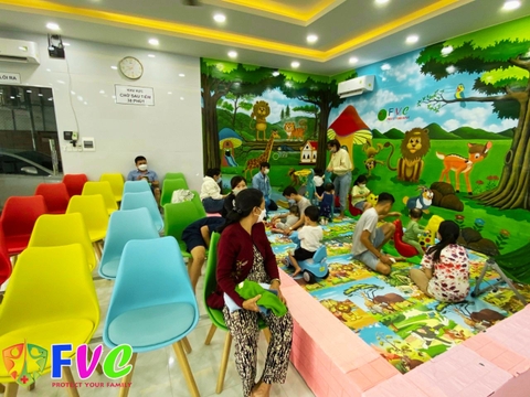 Bệnh tay chân miệng đang vào mùa, cần làm gì để bảo vệ trẻ?