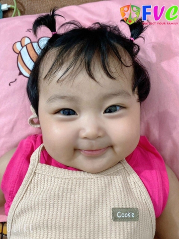 Viêm kết mạc ở trẻ sơ sinh do đâu?