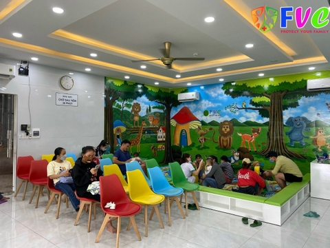 Giải đáp thắc mắc mẹ bị Covid có cho con bú được không?