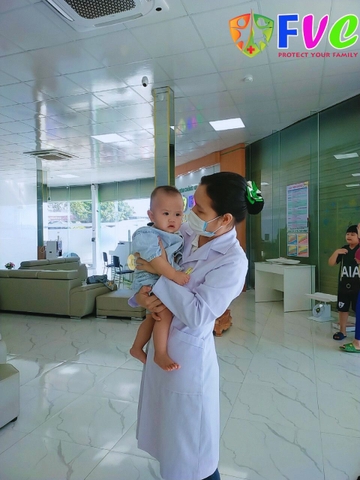 Mẹ cần biết: Một số cảnh báo bệnh khi trẻ nôn