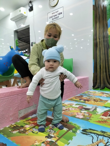 Hướng dẫn vỗ ợ hơi đúng cách cho trẻ