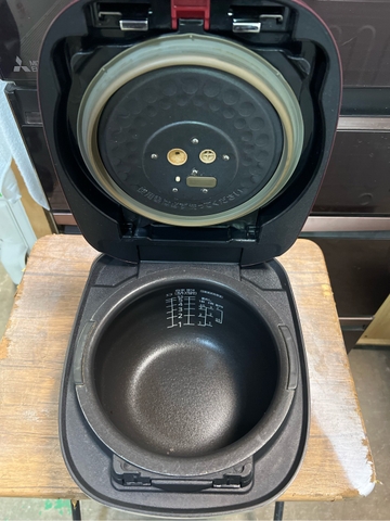 Nồi cơm PVN1645 Tiger 1.0L