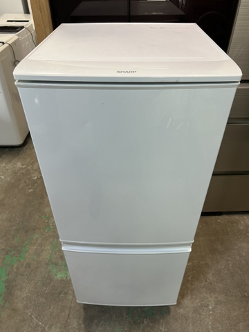tủ lạnh PVN1106 Sharp 137L 2014