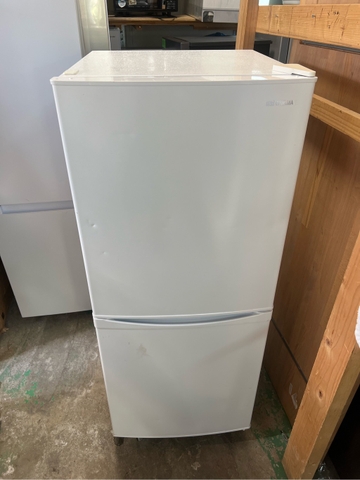Tủ lạnh PVN1602 IRIS 142L 2022