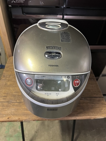Nồi cơm PVN847 Toshiba 1.8L