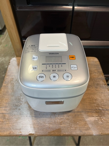 Nồi cơm PVN1547 Yamazen 0.5L