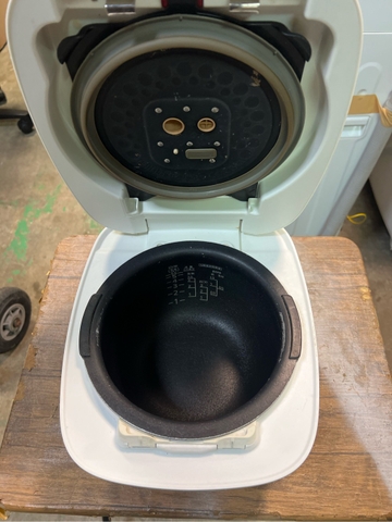 Nồi cơm PVN1640 TIGER 1.0L