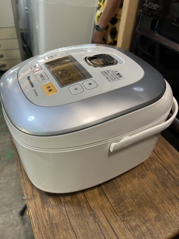 nồi cơm PVN1169 Panasonic 1.8L