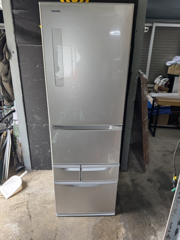 Tủ lạnh TOSHIBA 411L có làm đá tự động 2018 PVN1081