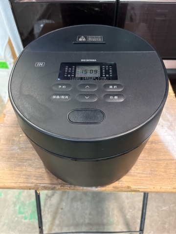 Nồi cơm PVN1649 IRIS OHYAMA 1.0L 2023