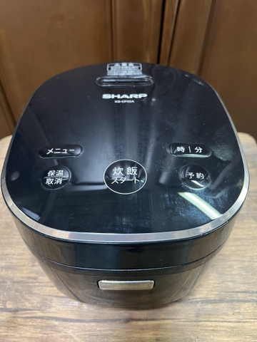 Nồi cơm PVN1213 Sharp 0.5L