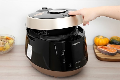 Nồi cơm điện tử áp suất Cuckoo 1.8 lít CRP-PK1000S/BKCGVNCV