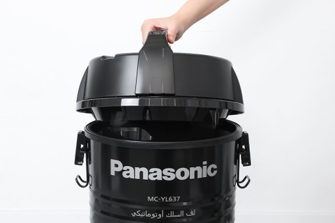 Máy hút bụi công nghiệp Panasonic MC-YL637SN49