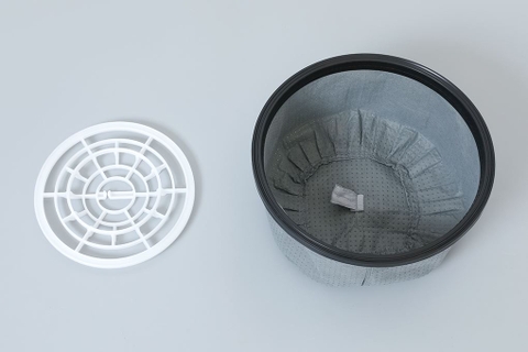 Máy hút bụi công nghiệp Panasonic MC-YL637SN49