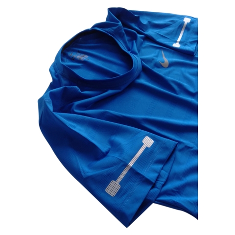 Áo thể thao cổ tròn 2019