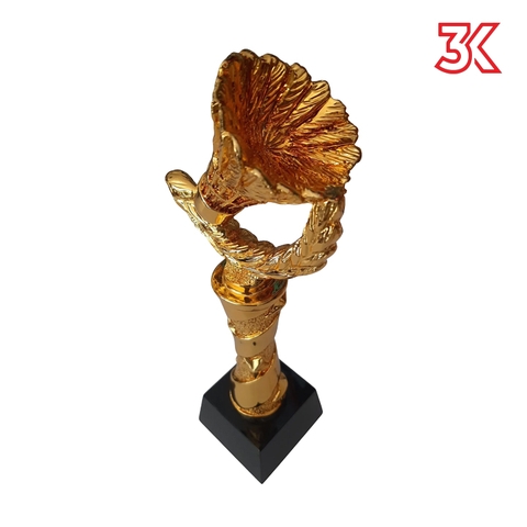 Cúp cầu lông nhựa mạ vàng mẫu 2024