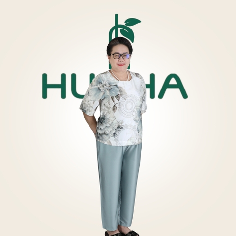 Đồ Bộ Lụa Trung Niên 9 Tấc HA62 – Set Áo Hoa Cao Cấp Và Quần Suông Mềm Mát, Sang Trọng Cho Mẹ | HUY HÀ