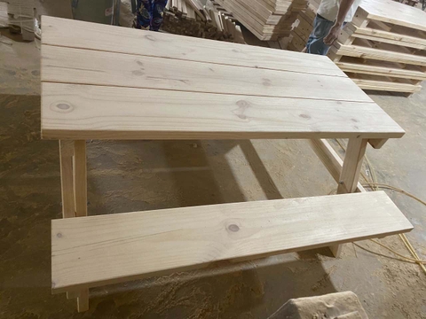 BỘ BÀN GỖ THÔNG NGOÀI TRỜI