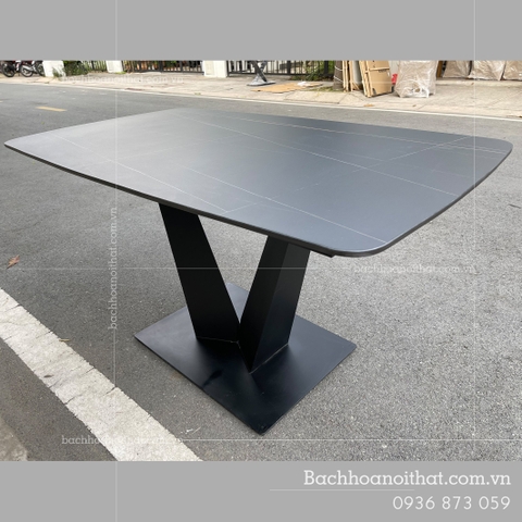 CHÂN BÀN ĂN CHỮ V