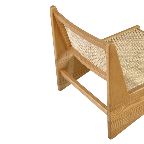 Ghế Kangaroo Đan Mây Gỗ Sồi Sơn Đen GDM17