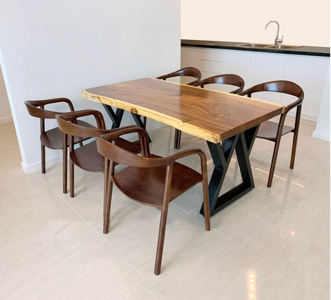 BÀN ĂN GỖ ME TÂY