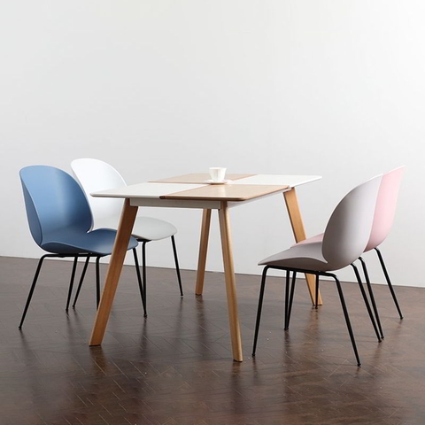 GHẾ GUBI MẶT NHỰA