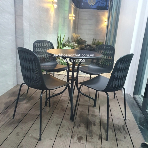BỘ BÀN GHẾ NGOÀI TRỜI 4 GHẾ