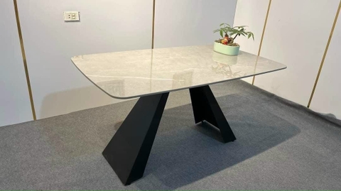 CHÂN BÀN ĂN CHỮ A