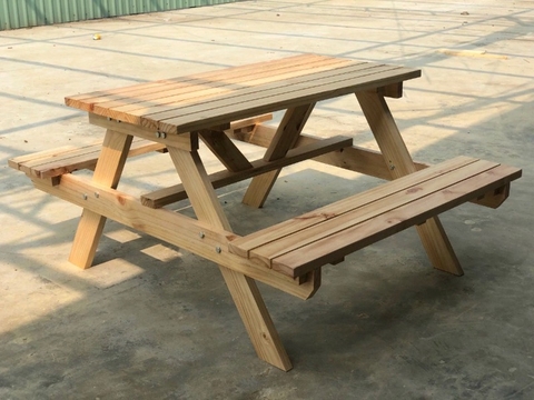 BỘ BÀN GHẾ SÂN VƯỜN GỖ THÔNG