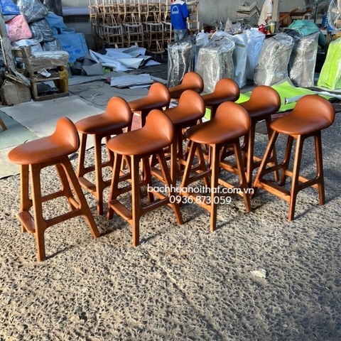 GHẾ BAR BỌC NỆM CHÂN GỖ - BAR57