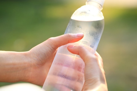 Bổ sung nước vào mùa hè cho các golfer là rất quan trọng