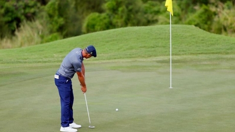 Bài toán di chuyển bóng trên green của luật golf 2019 giúp golfer “có đất dụng võ”
