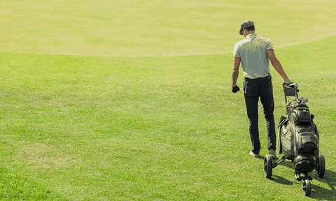 Nguyên nhân và cách điều trị đau khuỷu tay của người chơi golf