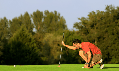 Luật chơi golf liên quan đến cột cờ golf