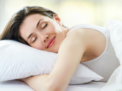 Mỗi tối trước khi đi ngủ, đừng quên thực hiện tuần tự 7 bước chăm sóc da này