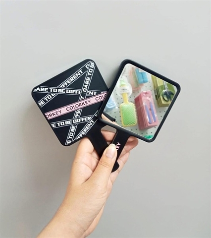 Gương Vuông Trang Điểm Cầm Tay Siêu Nét COLORKEY