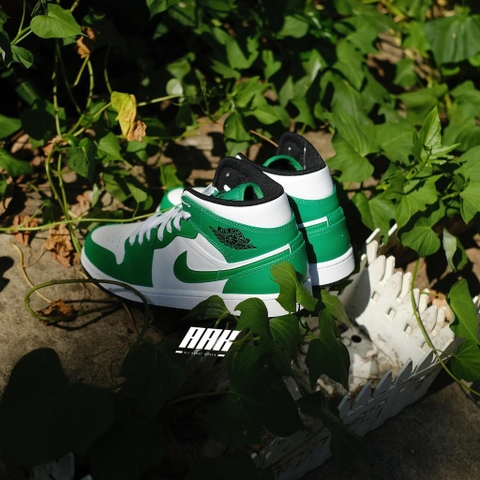JORDAN 1 MID 'LUCKY GREEN' - DQ8426-301