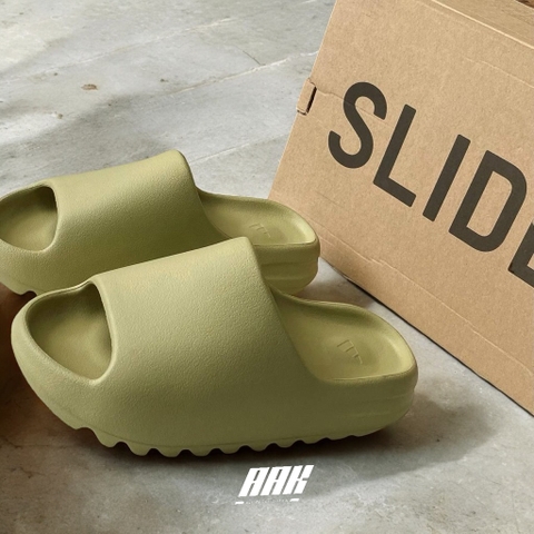 ADIDAS YEEZY SLIDE RESIN- FZ5904
