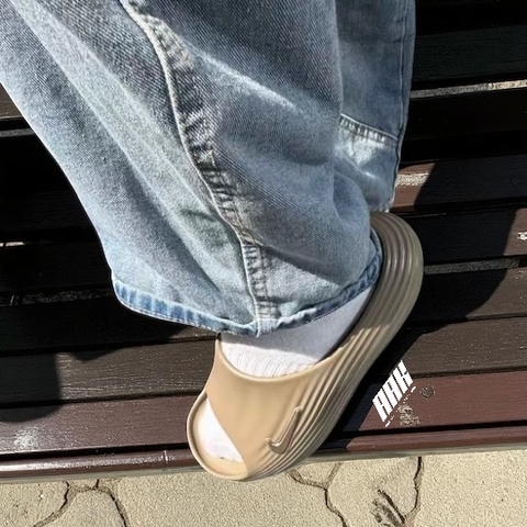 NIKE REACT X REJUVEN 8 SLIDE KHAKI (HV4479 200)