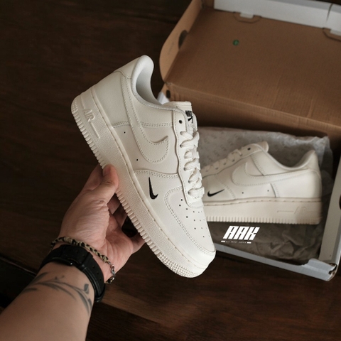 AIR FORCE 1 '07 ESS TRK3 ( HF1058-133)