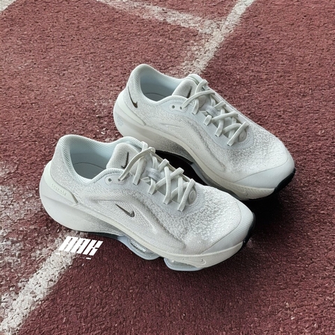 NIKE VERSAIR PREMIUM 
