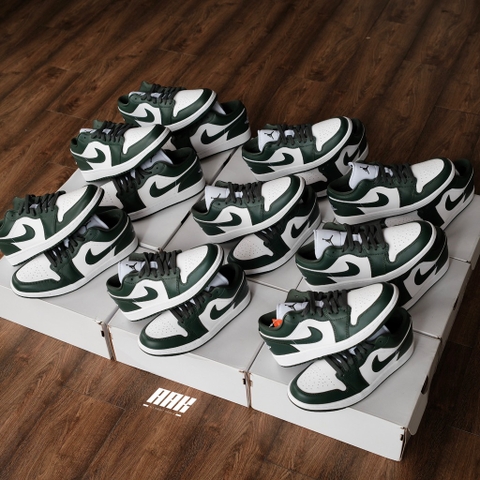 AIR JORDAN 1 LOW 'GALACTIC JADE ' ( DC0774  113)