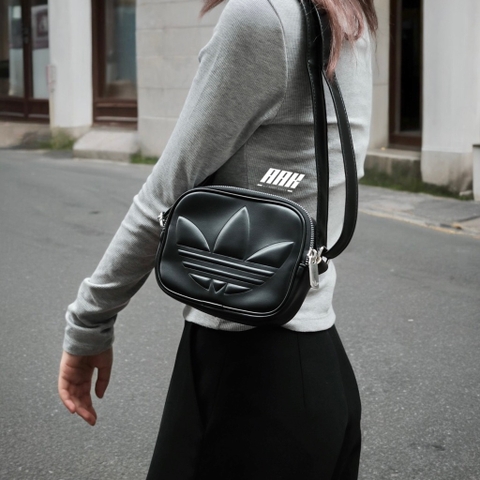 ADIDAS POLYURETHANE EMBOSSED TREFOIL MINI AIRLINER BAG - IT7379